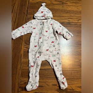 Emily and Oliver boys gray dinosaur sleep and play outfit 6-9 months.